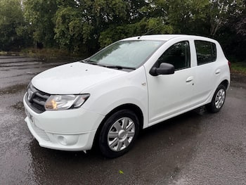 Used Dacia Sandero 2015 for sale - 79657472: Photo