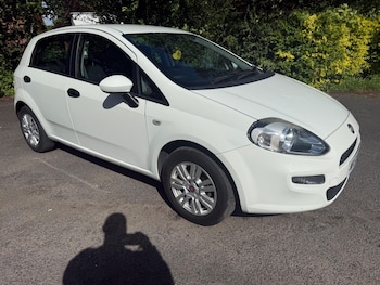 Used Fiat Punto 2015 for sale - 78981793: Photo