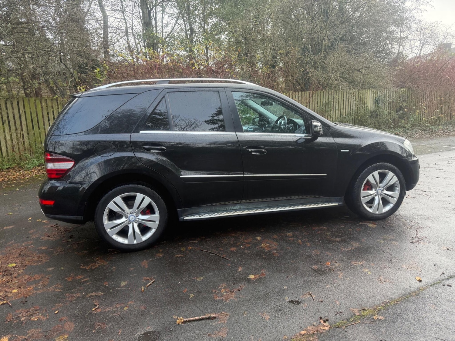 Used Mercedes-Benz M Class 2011 for sale - 76671688: Photo 10