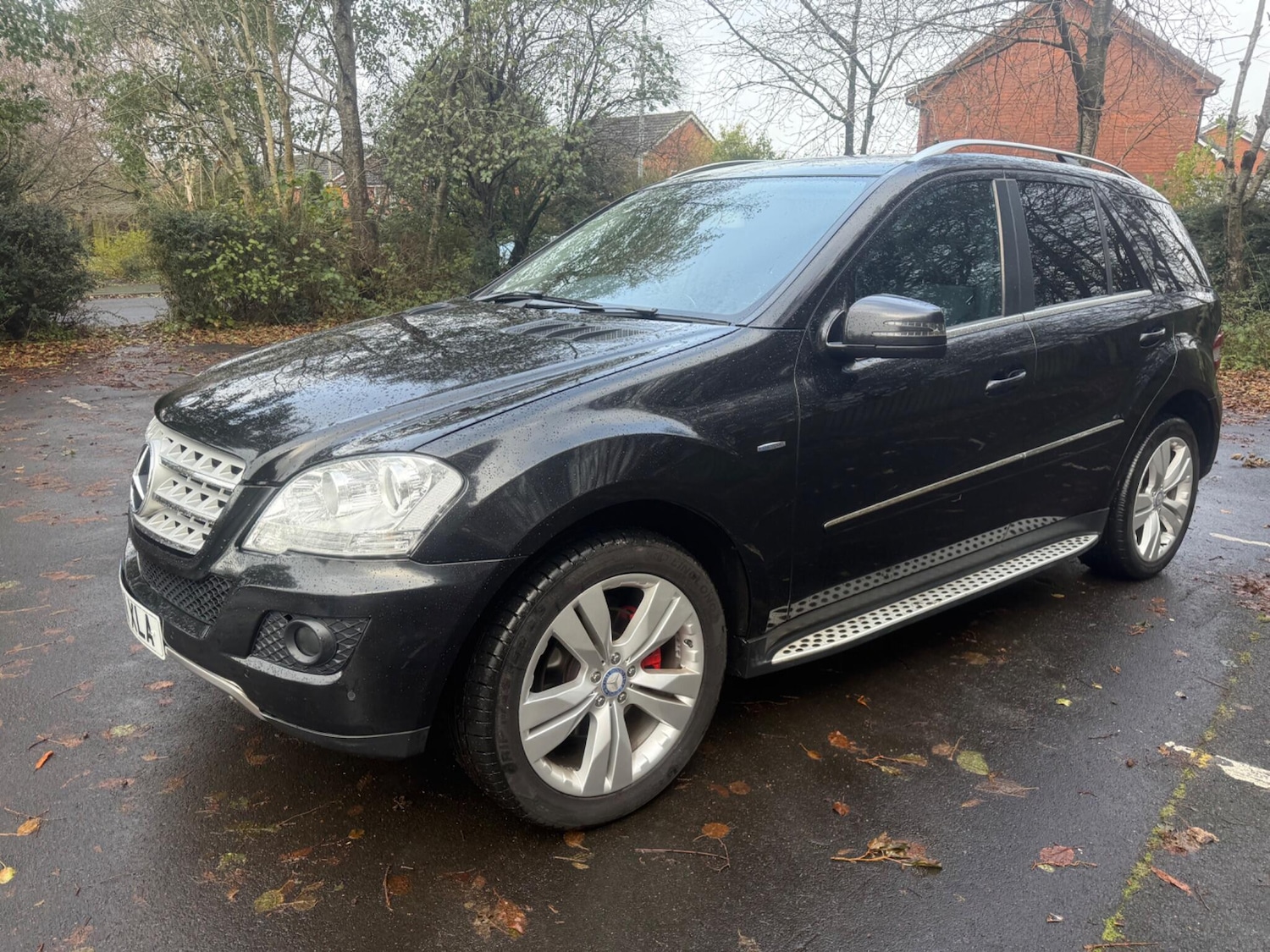 Used Mercedes-Benz M Class 2011 for sale - 76671688: Photo 3