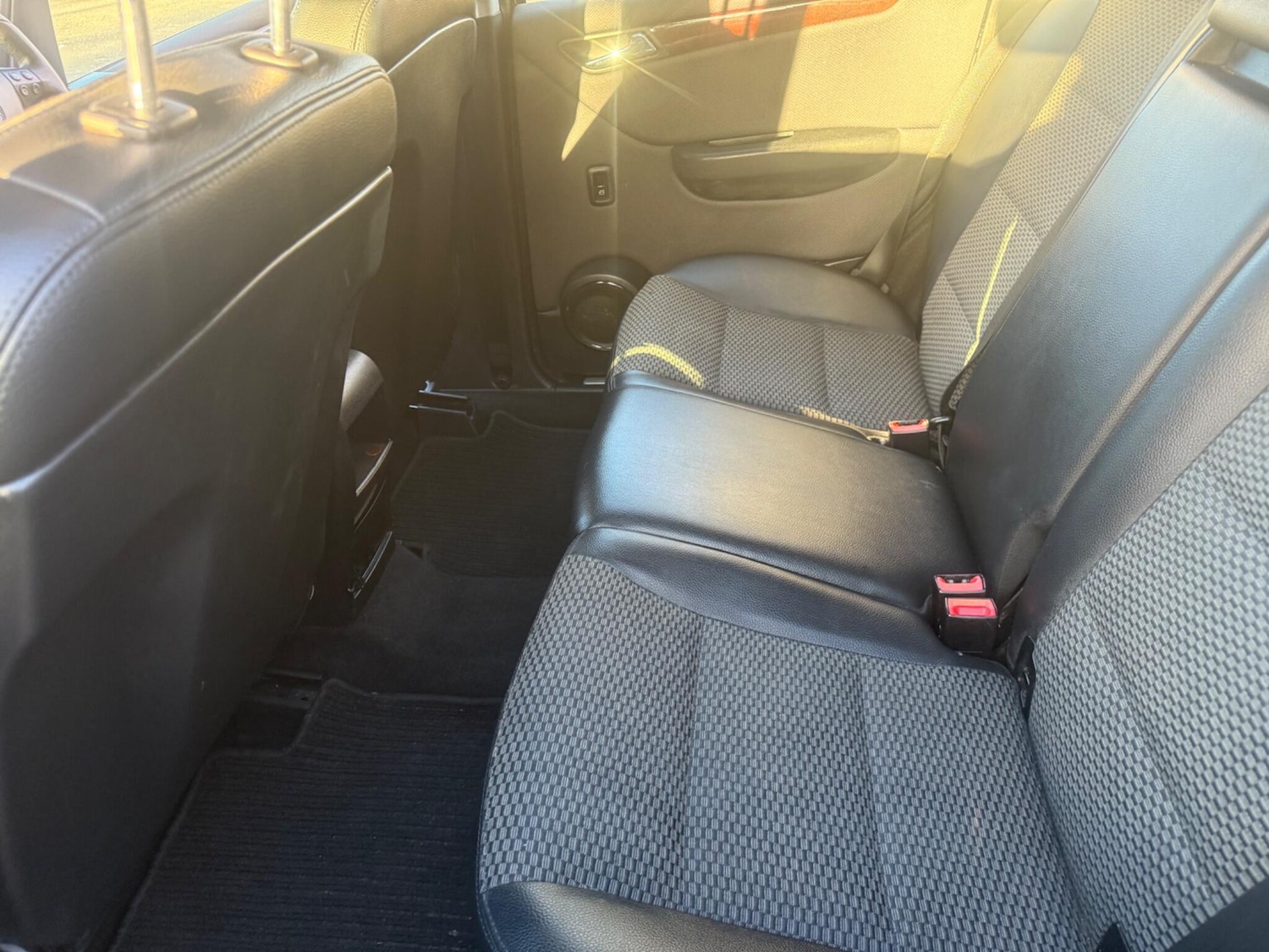 Used Mercedes-Benz A-Class 2010 for sale - 77097977: Photo 11