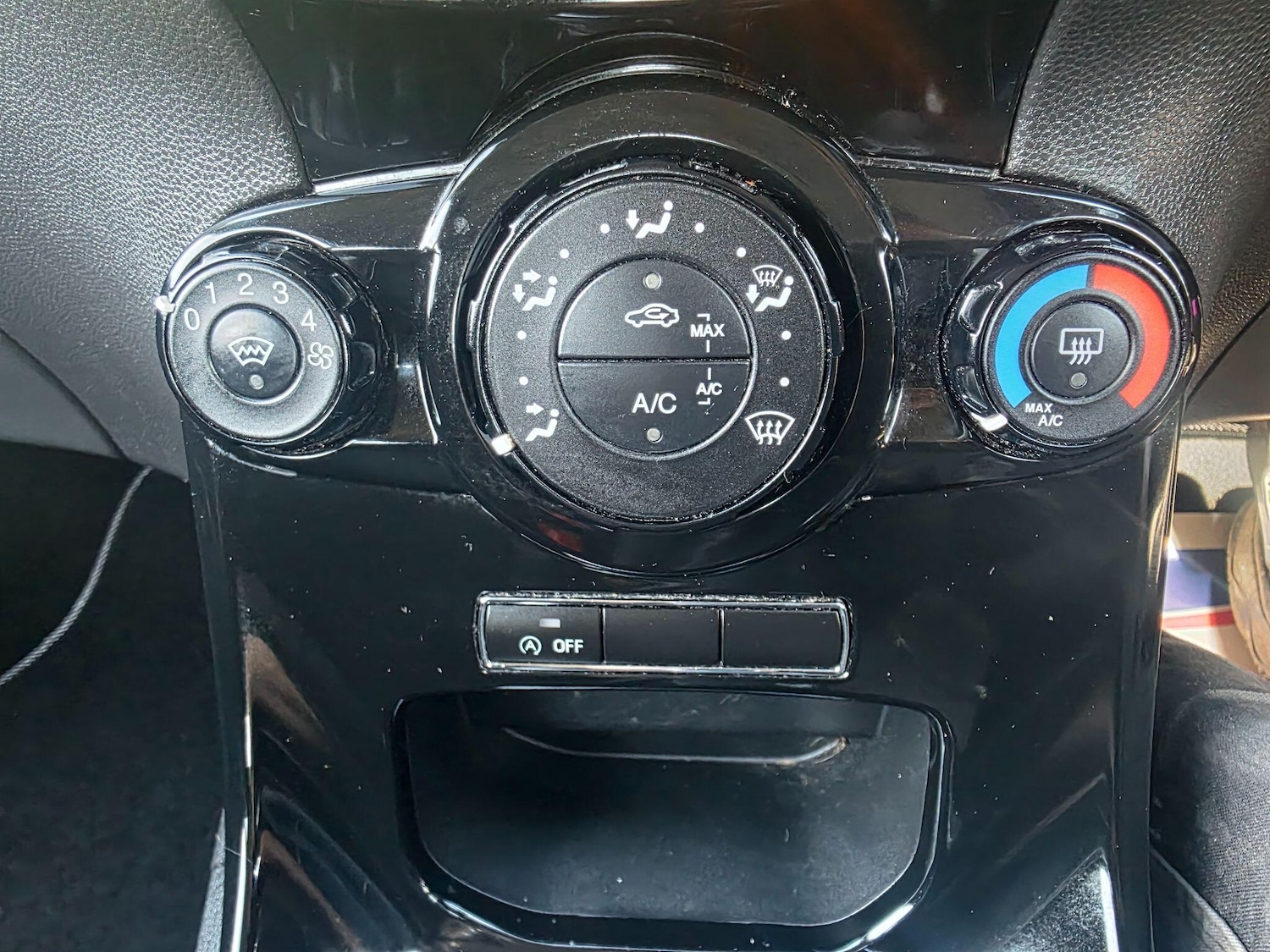 Used Ford Fiesta 2016 for sale - 76122950: Photo 12