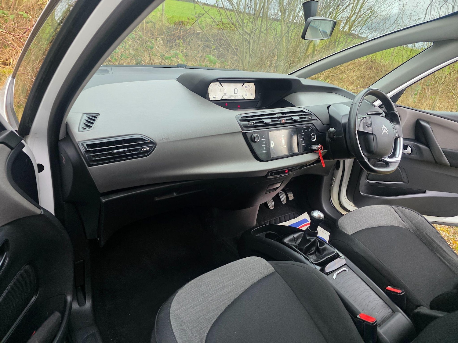 Used Citroen Grand C4 Picasso 2015 for sale - 77882129: Photo 13