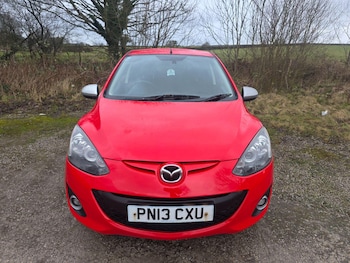Used Mazda Mazda2 2013 for sale - 77537942: Photo