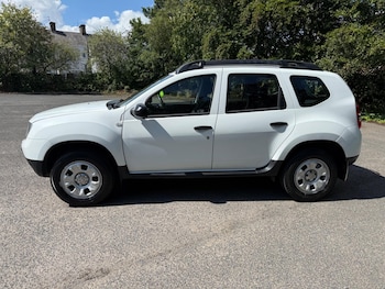 Used Dacia Duster 2016 for sale - 79388275: Photo