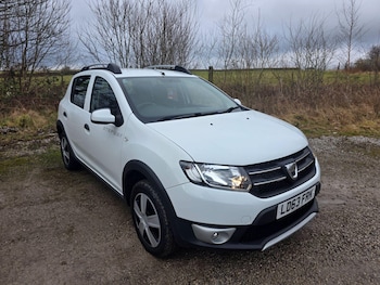Used Dacia Sandero Stepway 2013 for sale - 77386803: Photo
