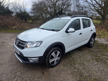 Used Dacia Sandero Stepway 2013 for sale - 77386803: Photo