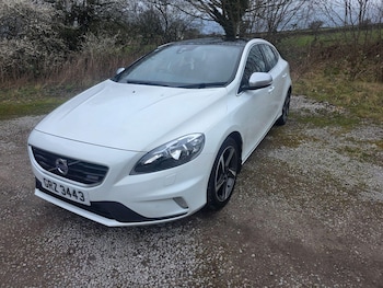 Used Volvo V40 2013 for sale - 77840010: Photo