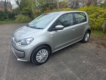 Used Volkswagen up! 2015 for sale - 78101241: Photo
