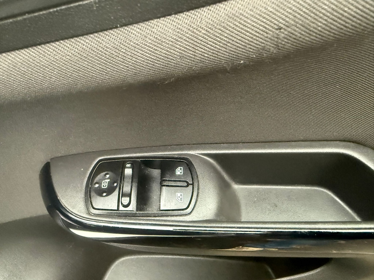 Used Vauxhall Corsa 2015 for sale - 77063445: Photo 18