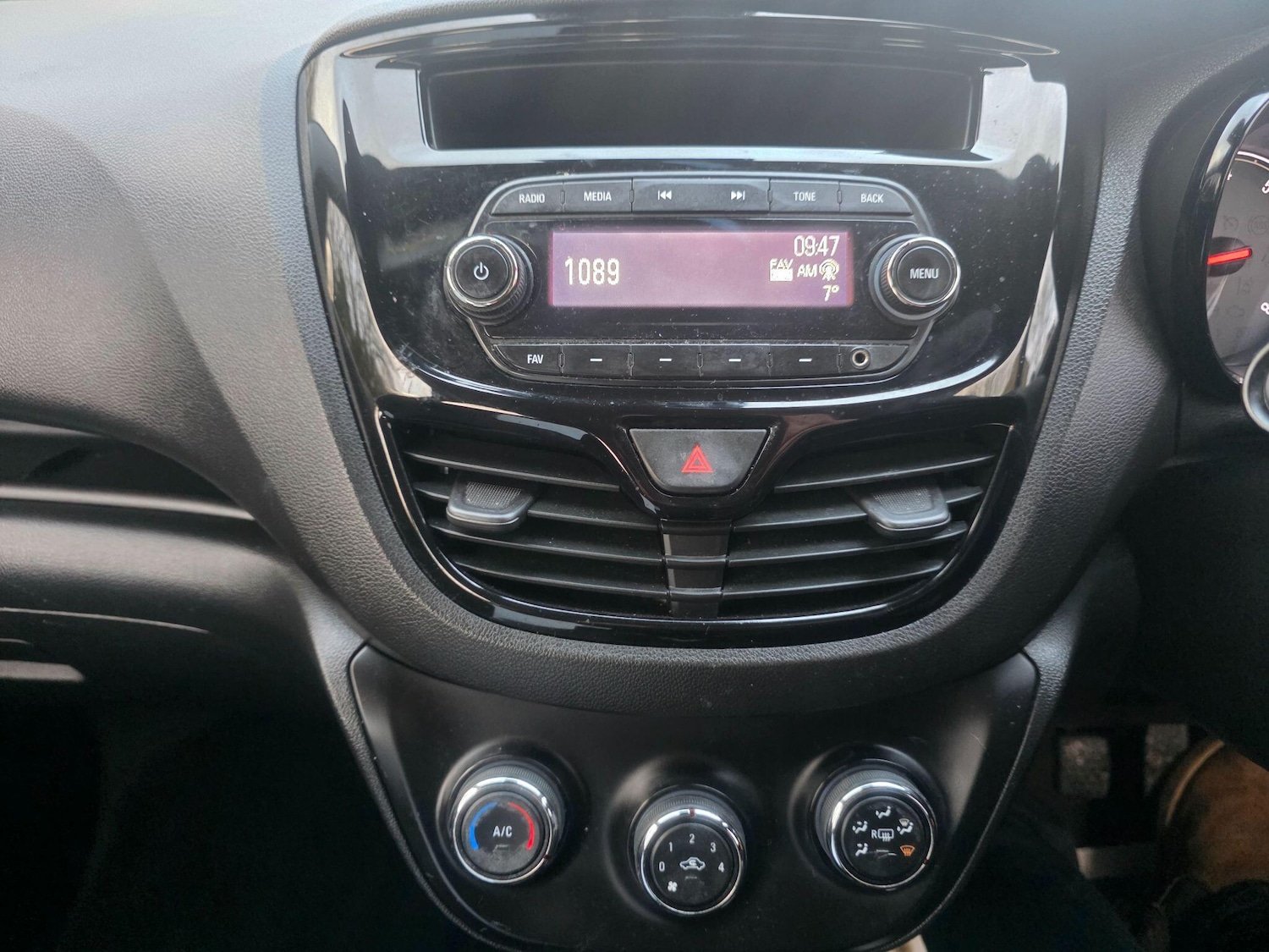 Used Vauxhall Viva 2016 for sale - 77097380: Photo 15