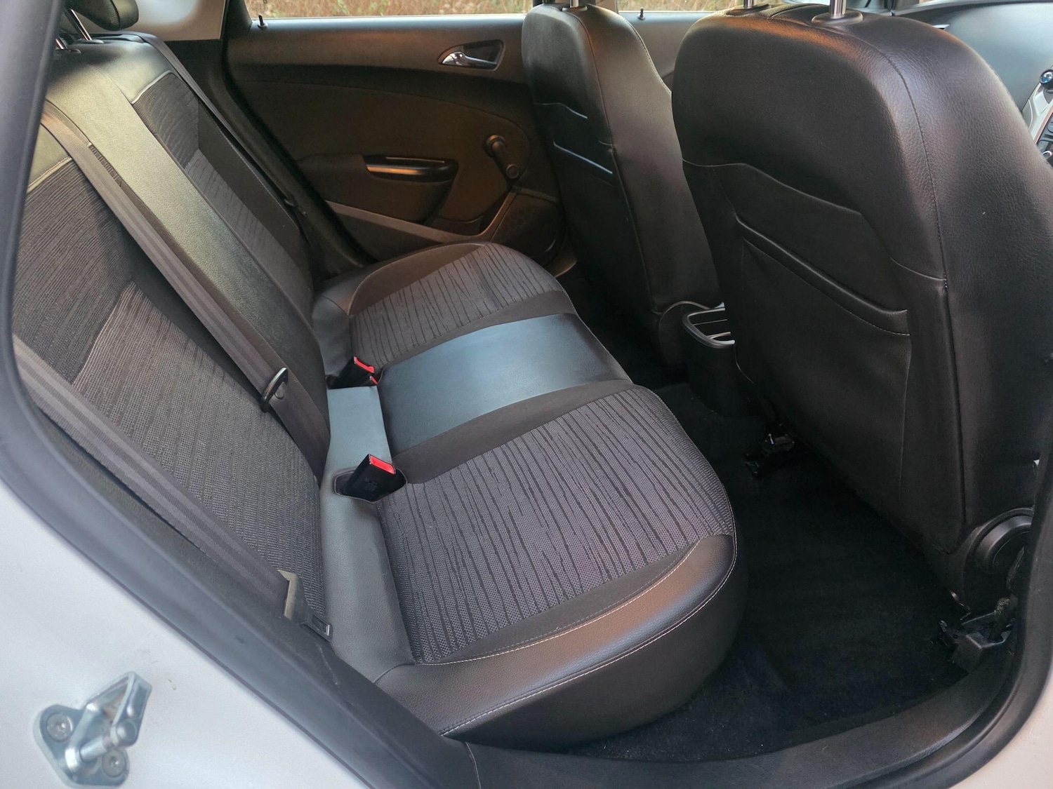 Used Vauxhall Astra 2014 for sale - 77352079: Photo 10