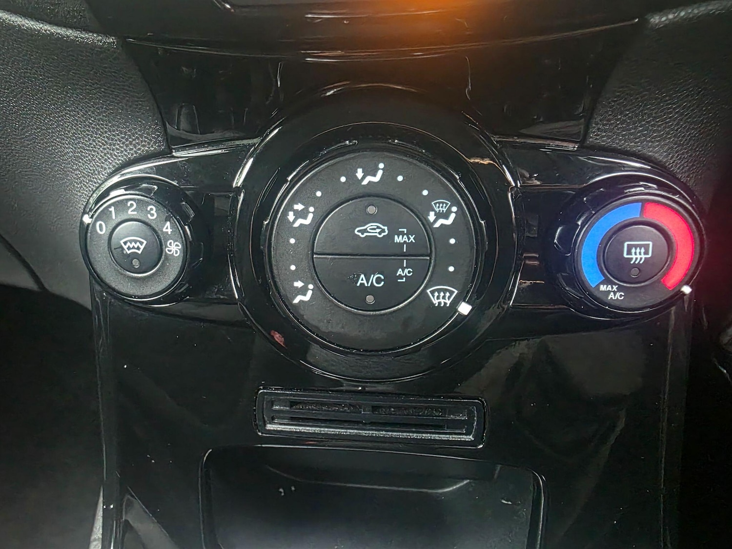 Used Ford Fiesta 2014 for sale - 76166828: Photo 13