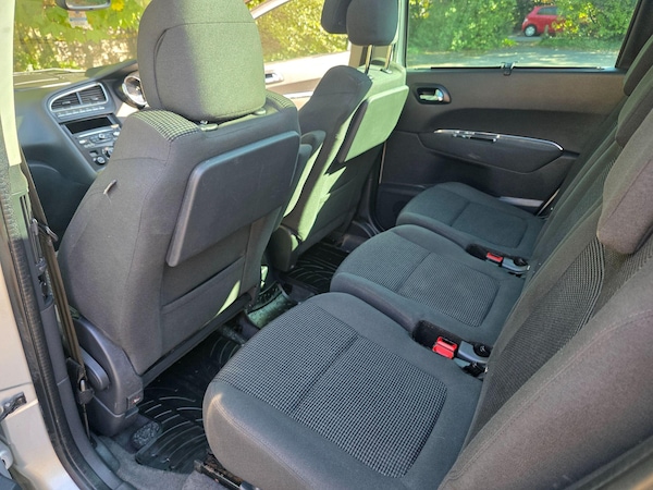 Used Peugeot 5008 2016 for sale - 76121250: Photo 11