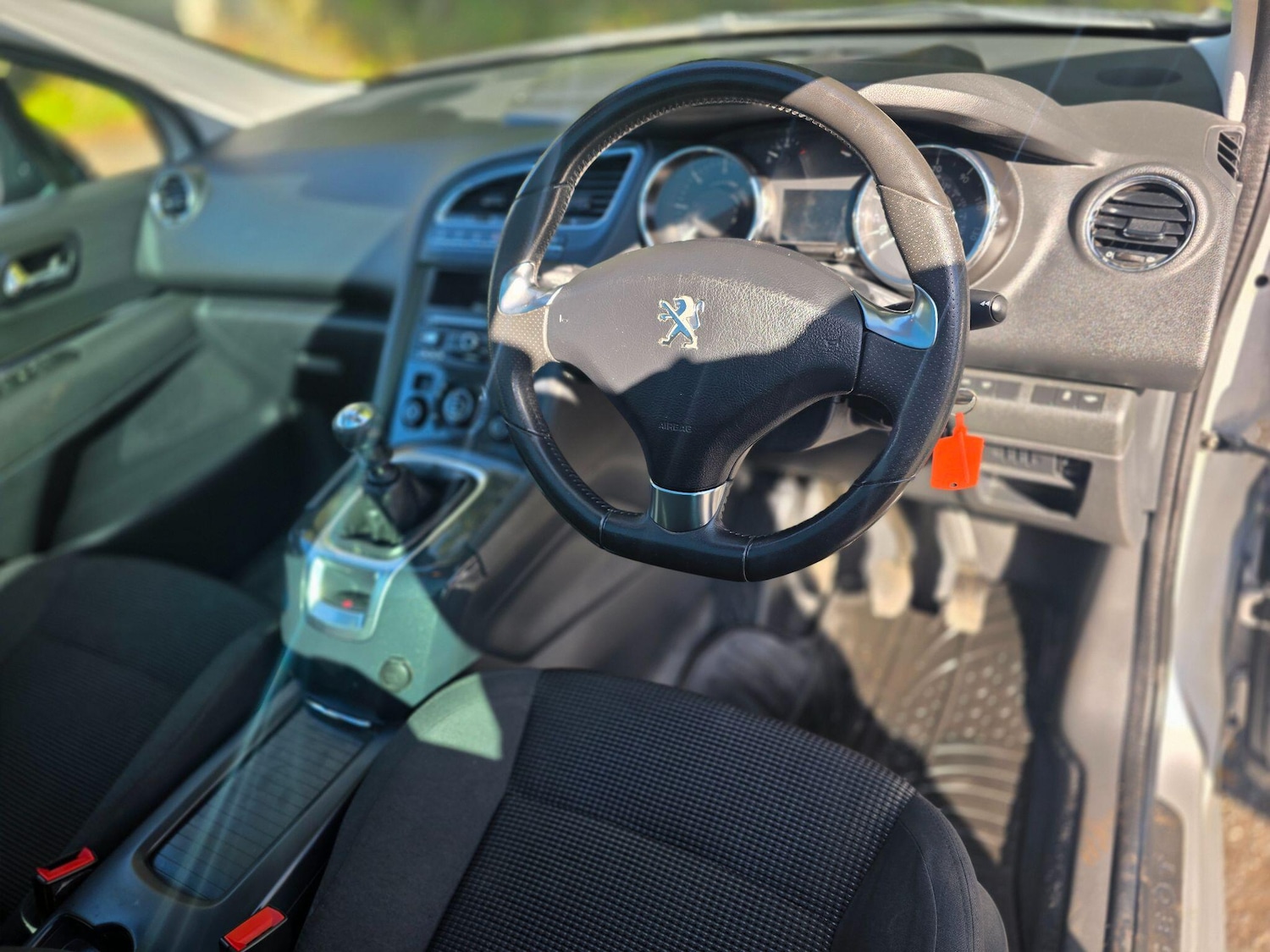 Used Peugeot 5008 2016 for sale - 76121250: Photo 9