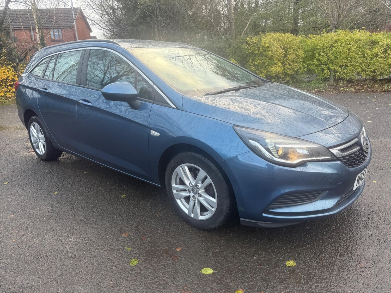 Used Vauxhall Astra 2016 for sale - 76849815: Photo 1