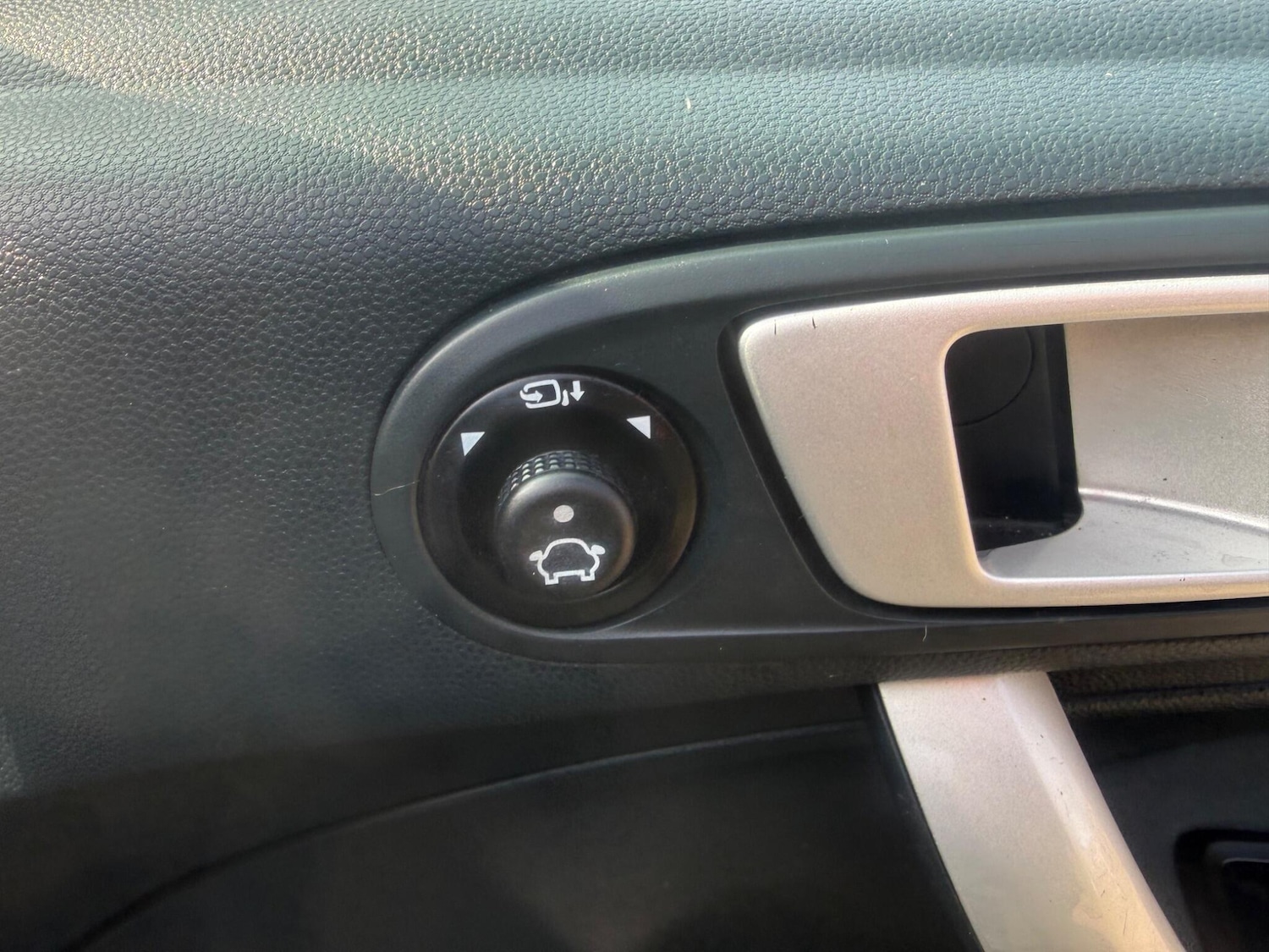 Used Ford Fiesta 2012 for sale - 77982475: Photo 15