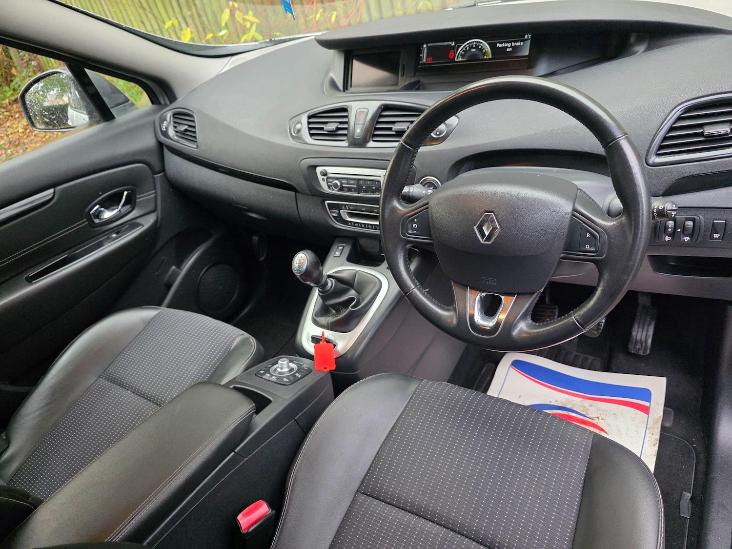 Used Renault Grand Scenic 2014 for sale - 76645469: Photo 9