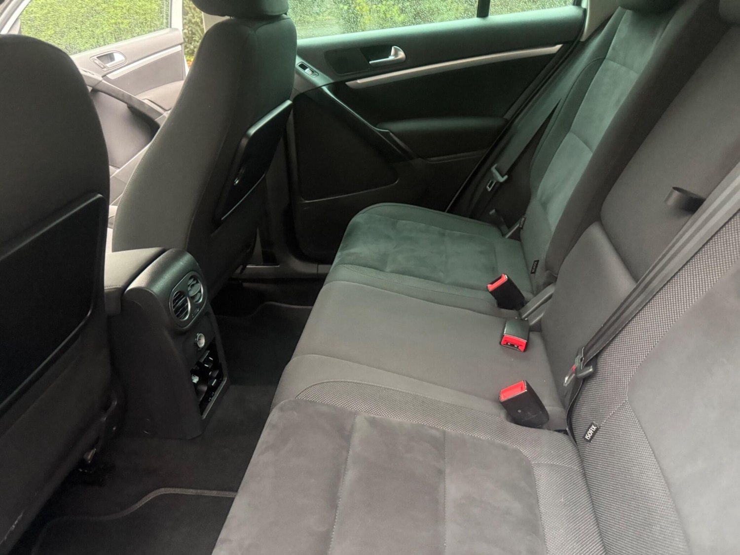 Used Volkswagen Tiguan 2014 for sale - 76823582: Photo 9