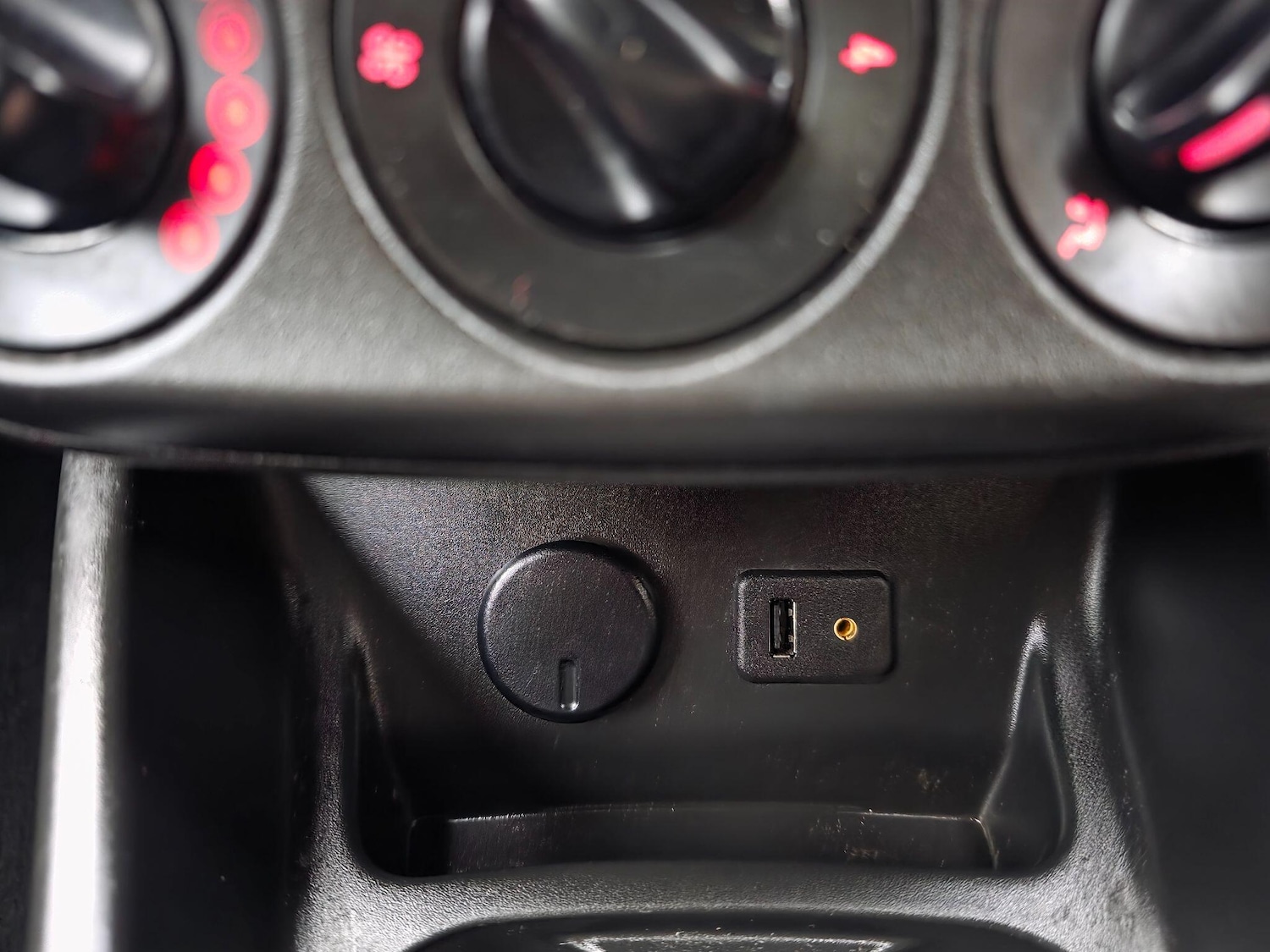 Used Vauxhall Corsa 2015 for sale - 76457371: Photo 13