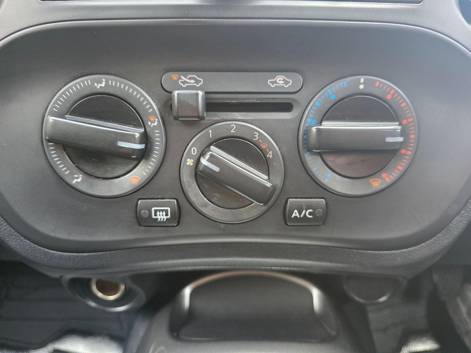 Used Nissan Juke 2012 for sale - 76337312: Photo 12