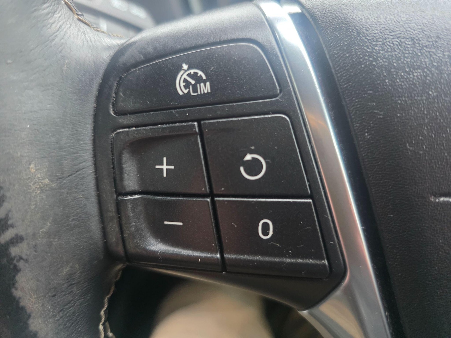 Used Volvo V40 2014 for sale - 77156583: Photo 13