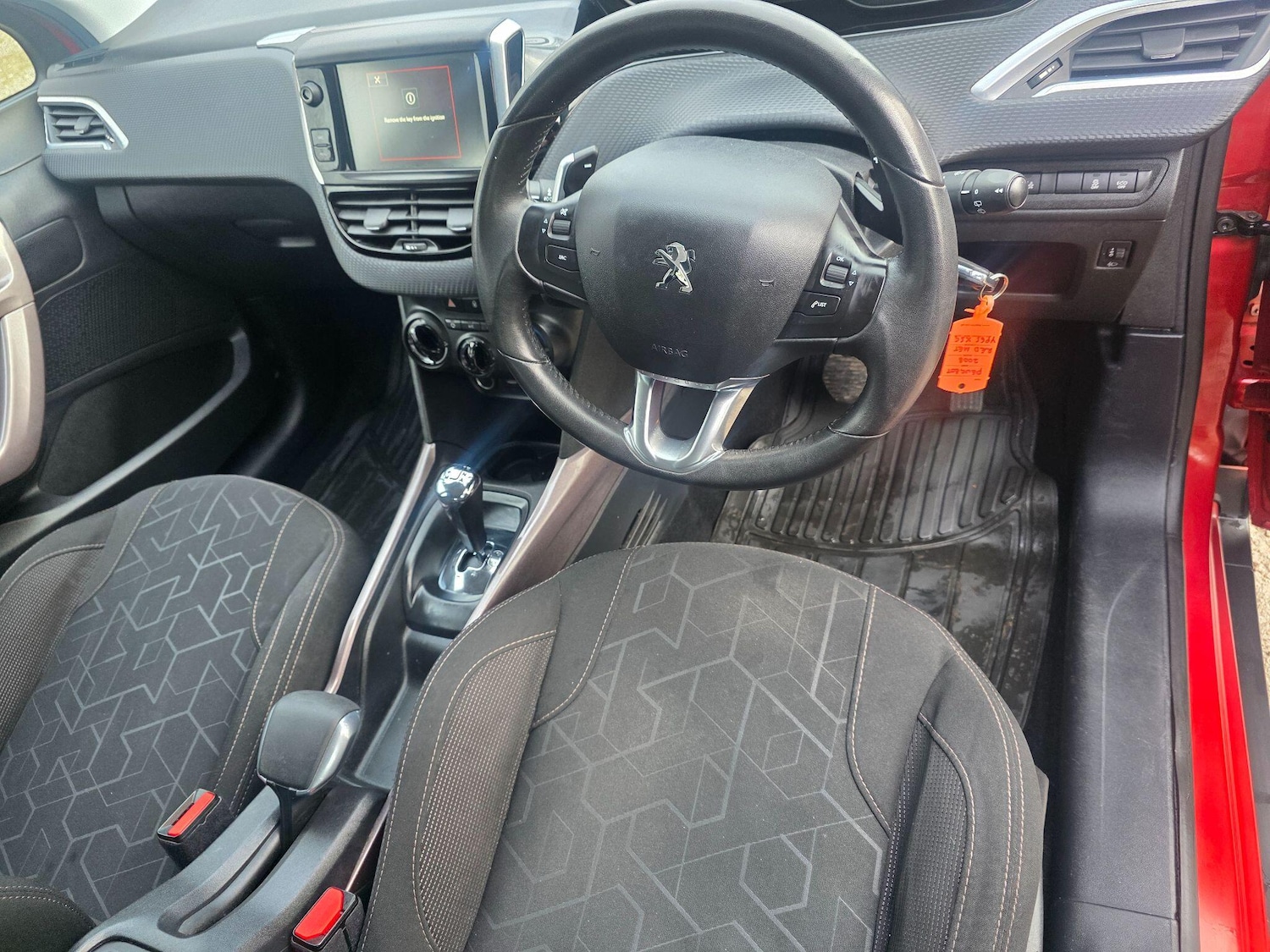 Used Peugeot 2008 2015 for sale - 77387248: Photo 9