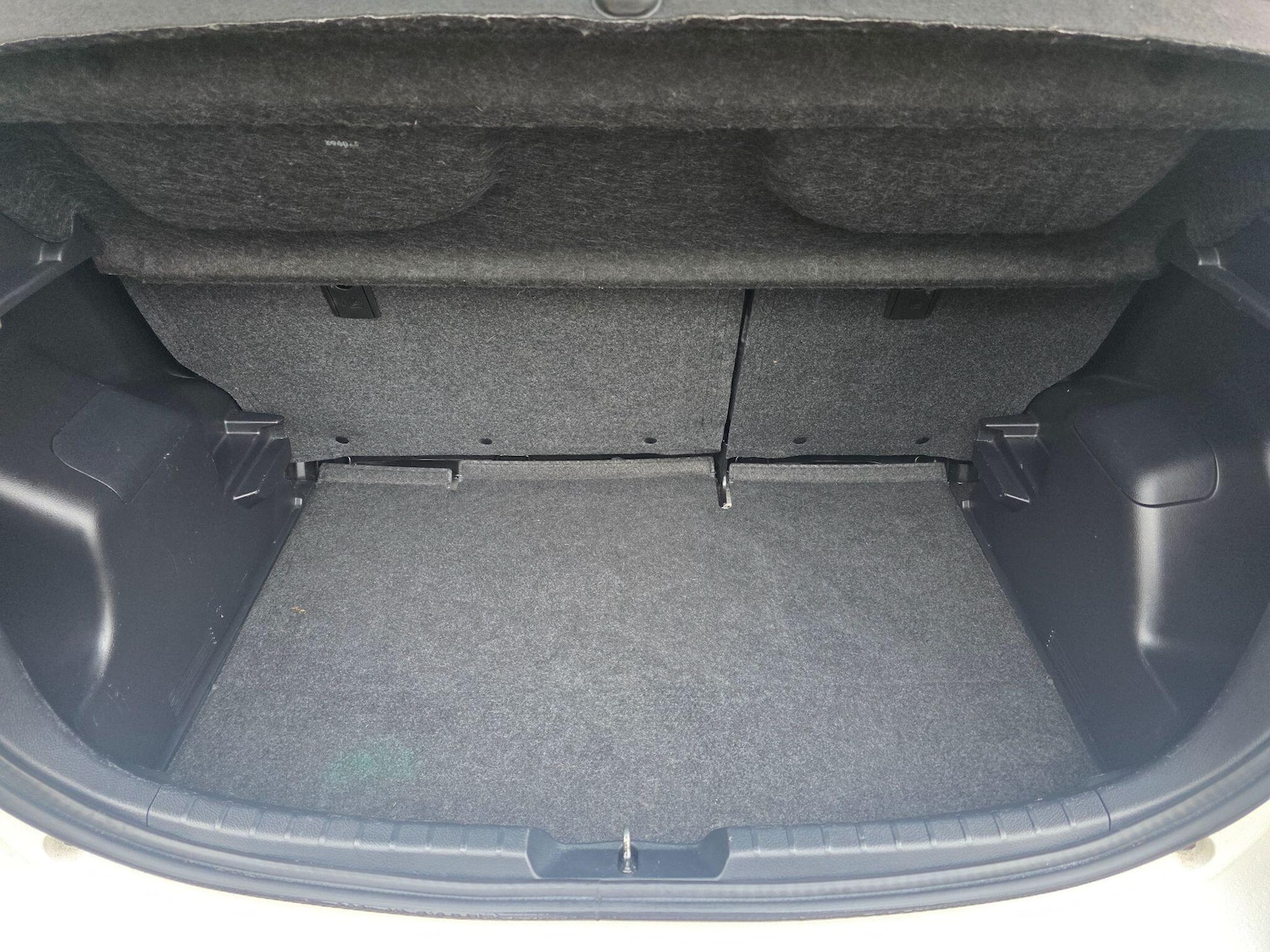 Used Toyota Yaris 2016 for sale - 76620430: Photo 11