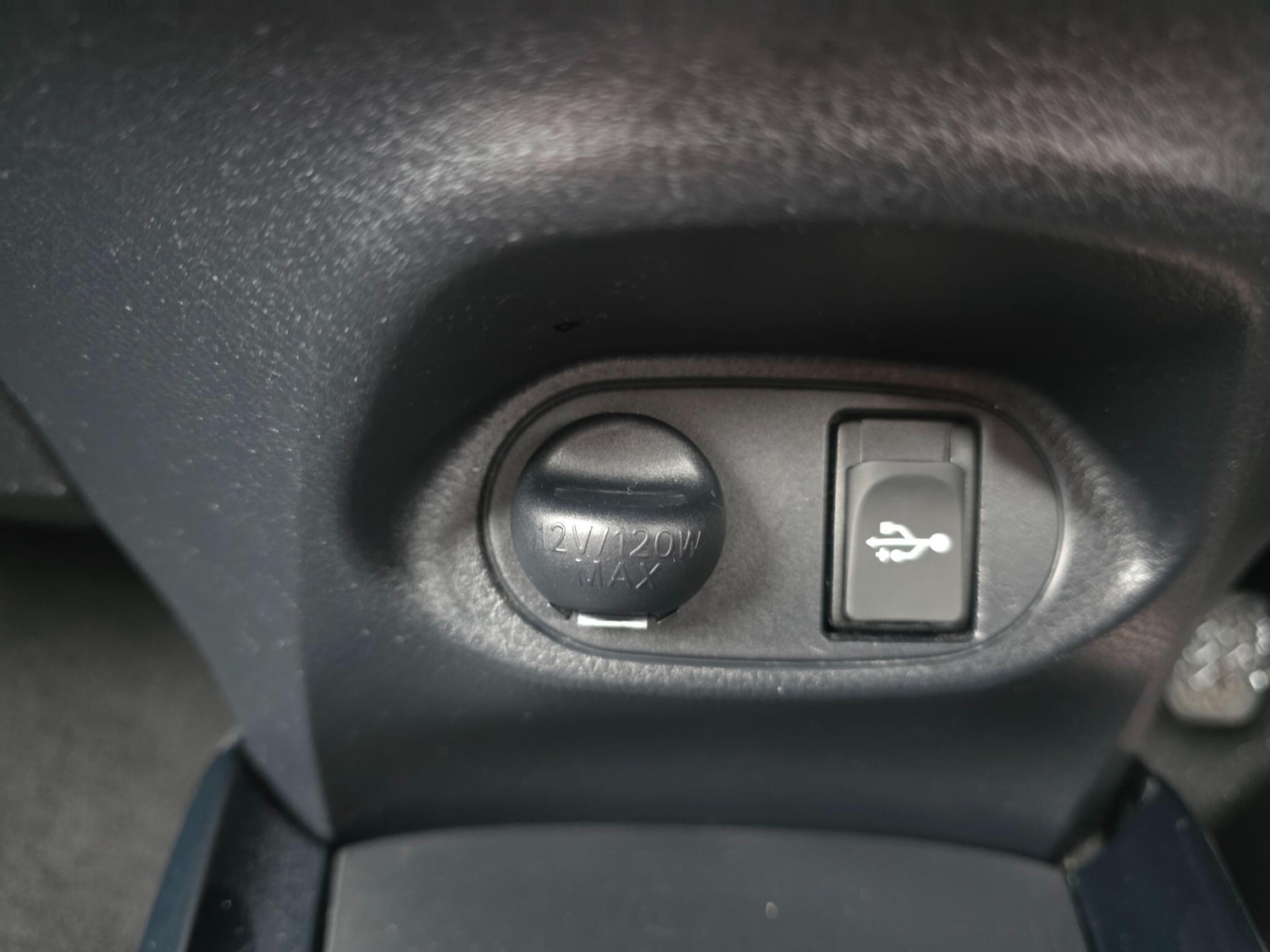 Used Toyota Yaris 2016 for sale - 76620430: Photo 13