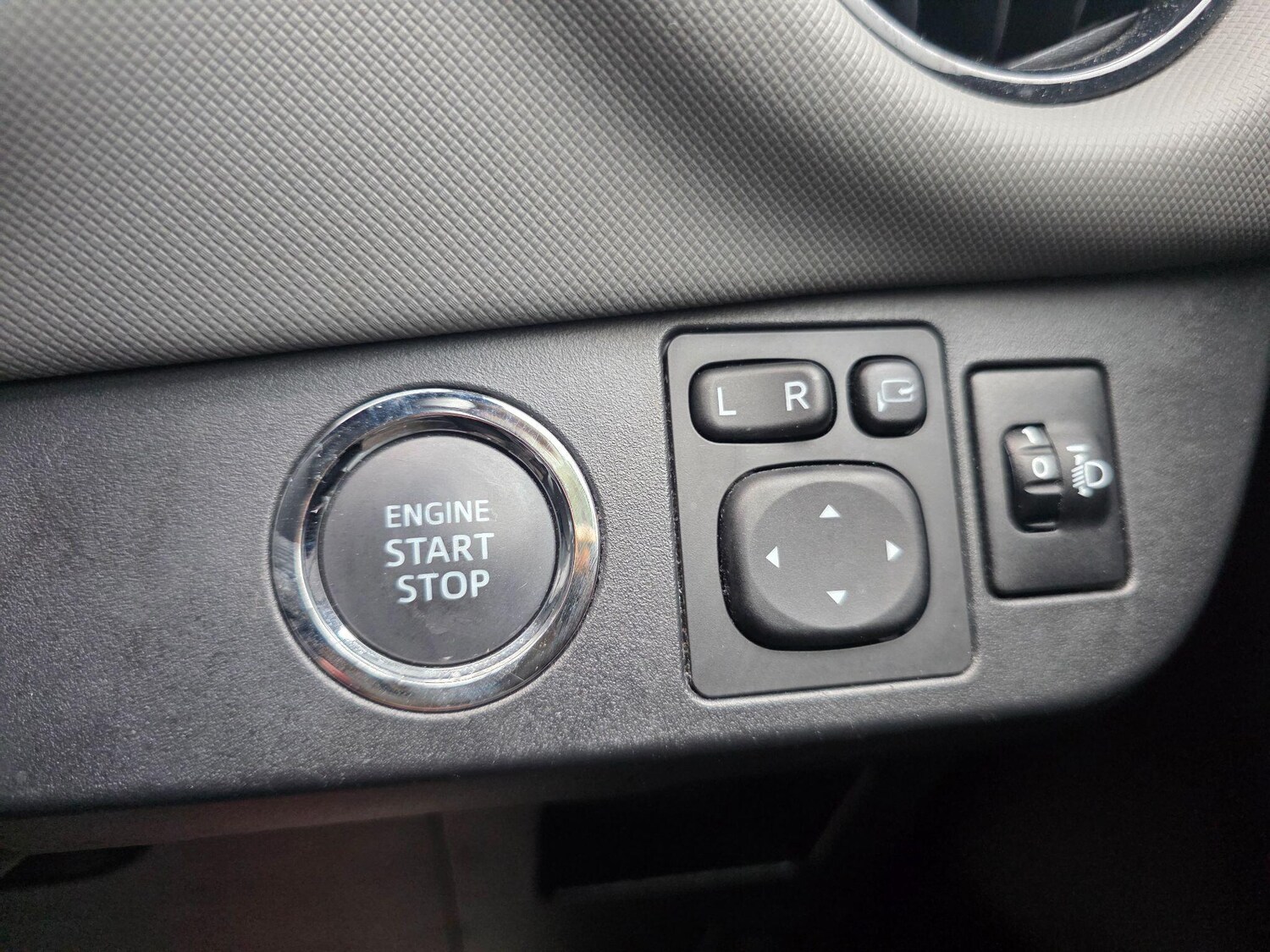 Used Toyota Yaris 2016 for sale - 76620430: Photo 18