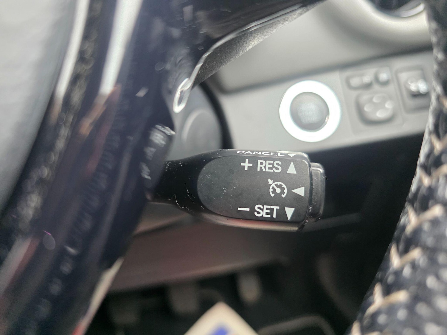 Used Toyota Yaris 2016 for sale - 76620430: Photo 19