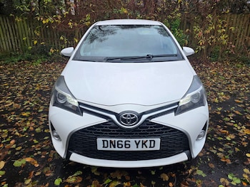 Used Toyota Yaris 2016 for sale - 76620430: Photo