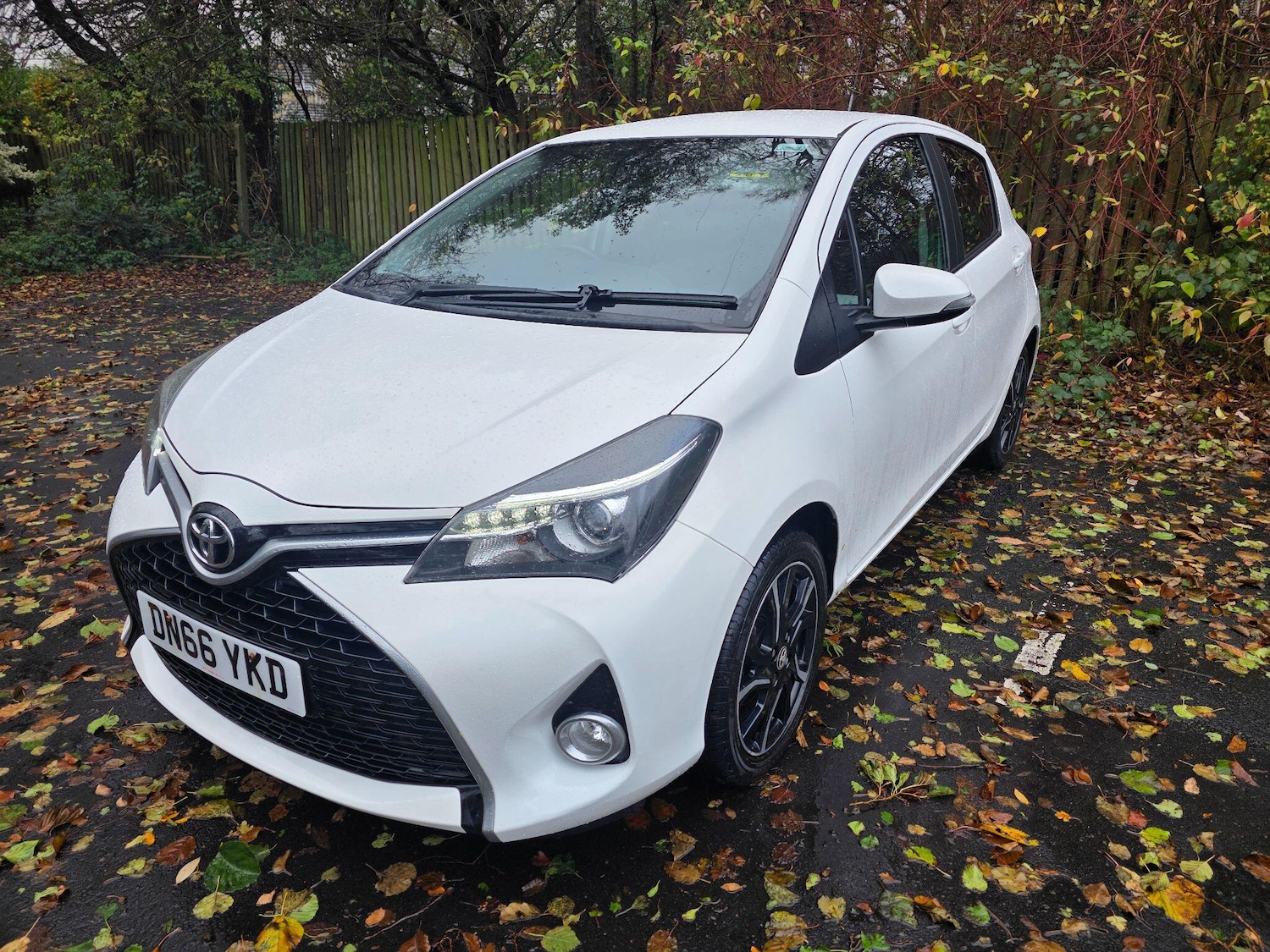 Used Toyota Yaris 2016 for sale - 76620430: Photo 3