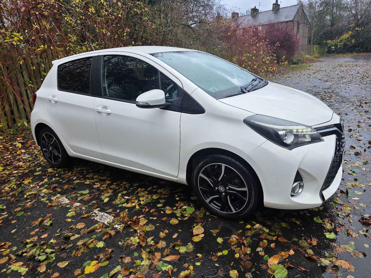 Used Toyota Yaris 2016 for sale - 76620430: Photo 8