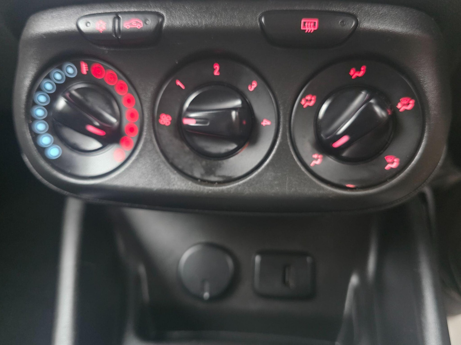 Used Vauxhall Corsa 2018 for sale - 77238521: Photo 12