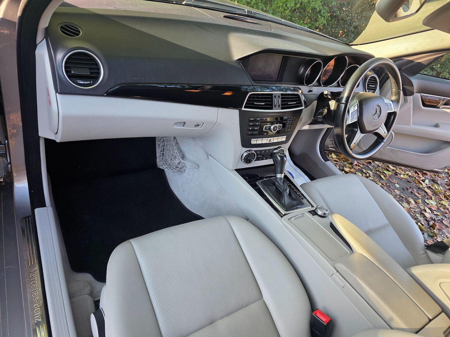 Used Mercedes-Benz C Class 2011 for sale - 76644538: Photo 11