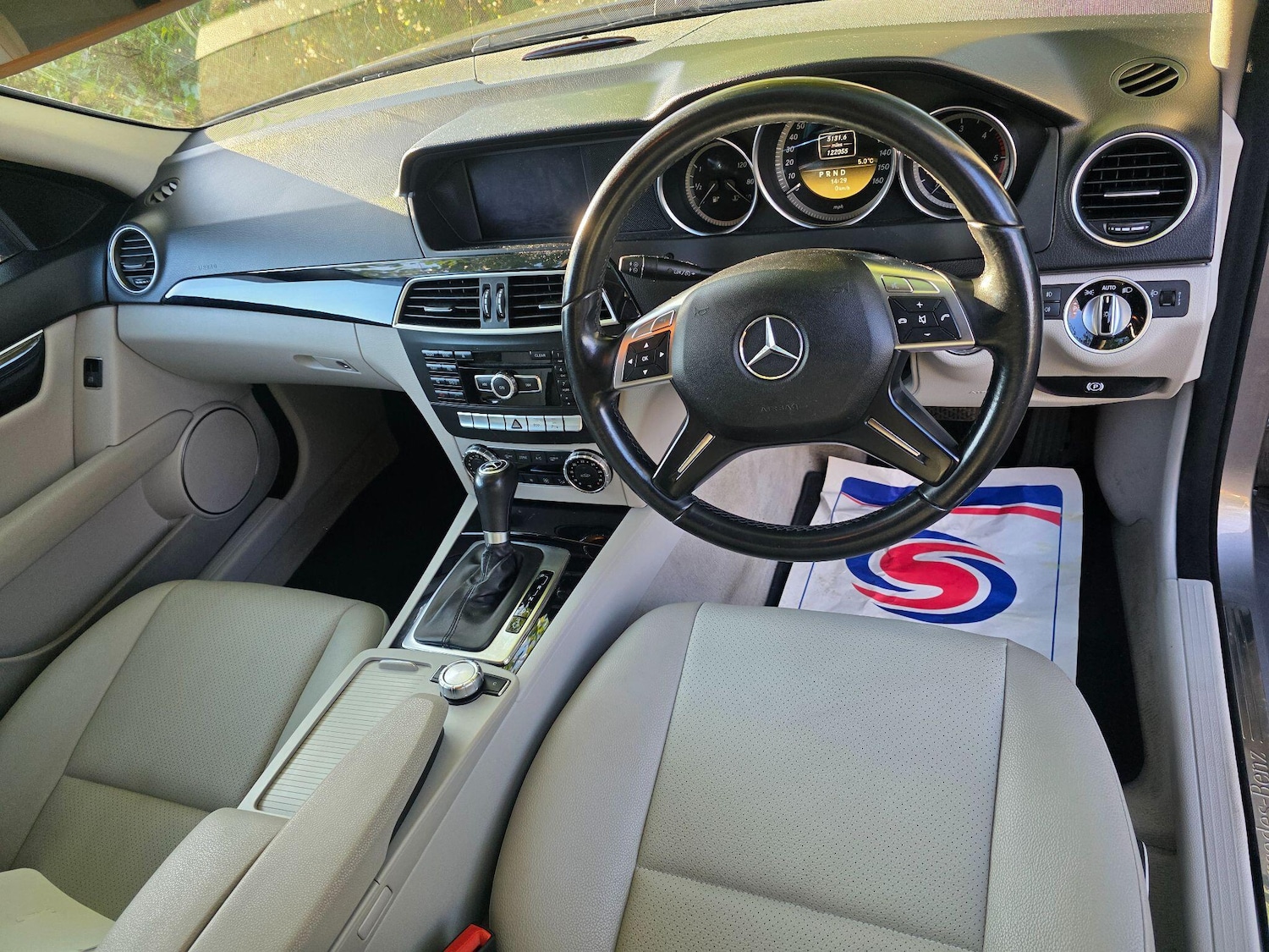 Used Mercedes-Benz C Class 2011 for sale - 76644538: Photo 8