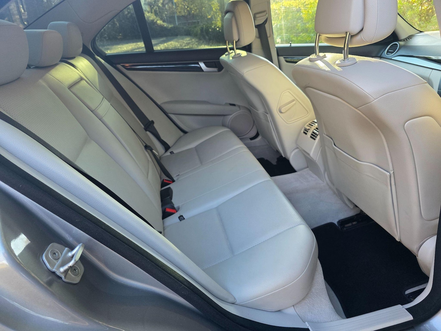 Used Mercedes-Benz C Class 2011 for sale - 76644538: Photo 9