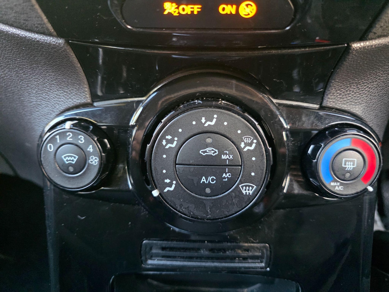 Used Ford Fiesta 2015 for sale - 76422802: Photo 13