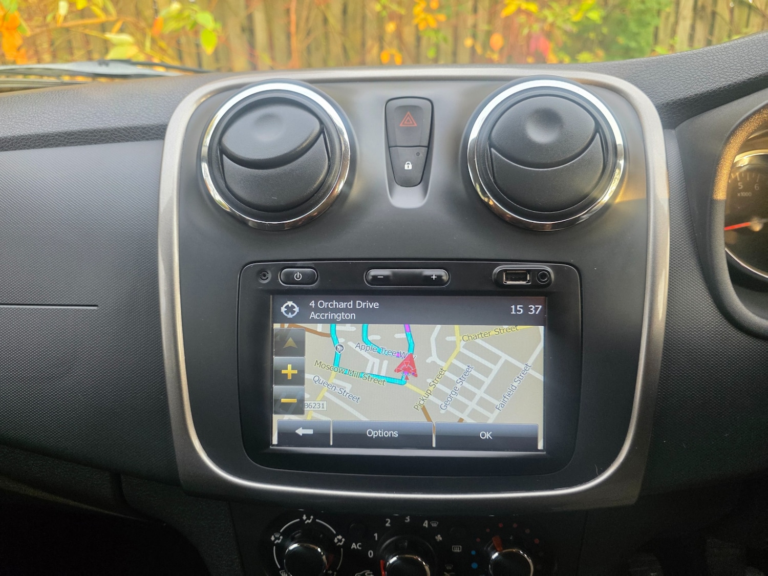 Used Dacia Sandero Stepway 2014 for sale - 77063183: Photo 11