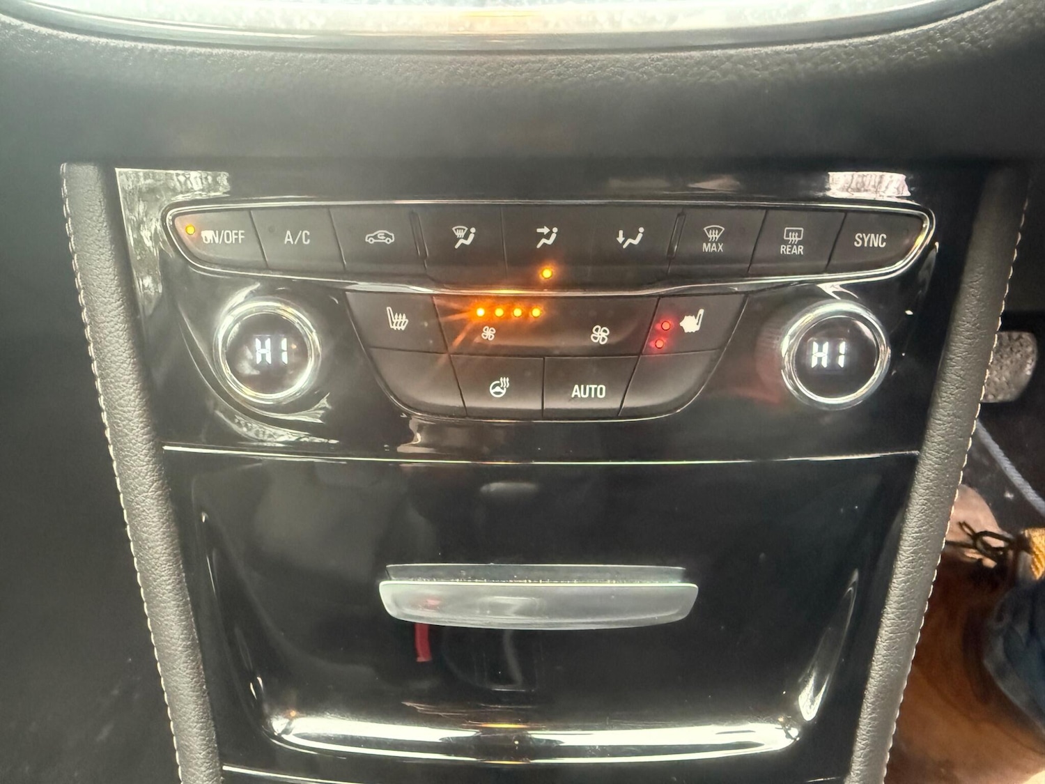 Used Vauxhall Astra 2017 for sale - 76584070: Photo 16