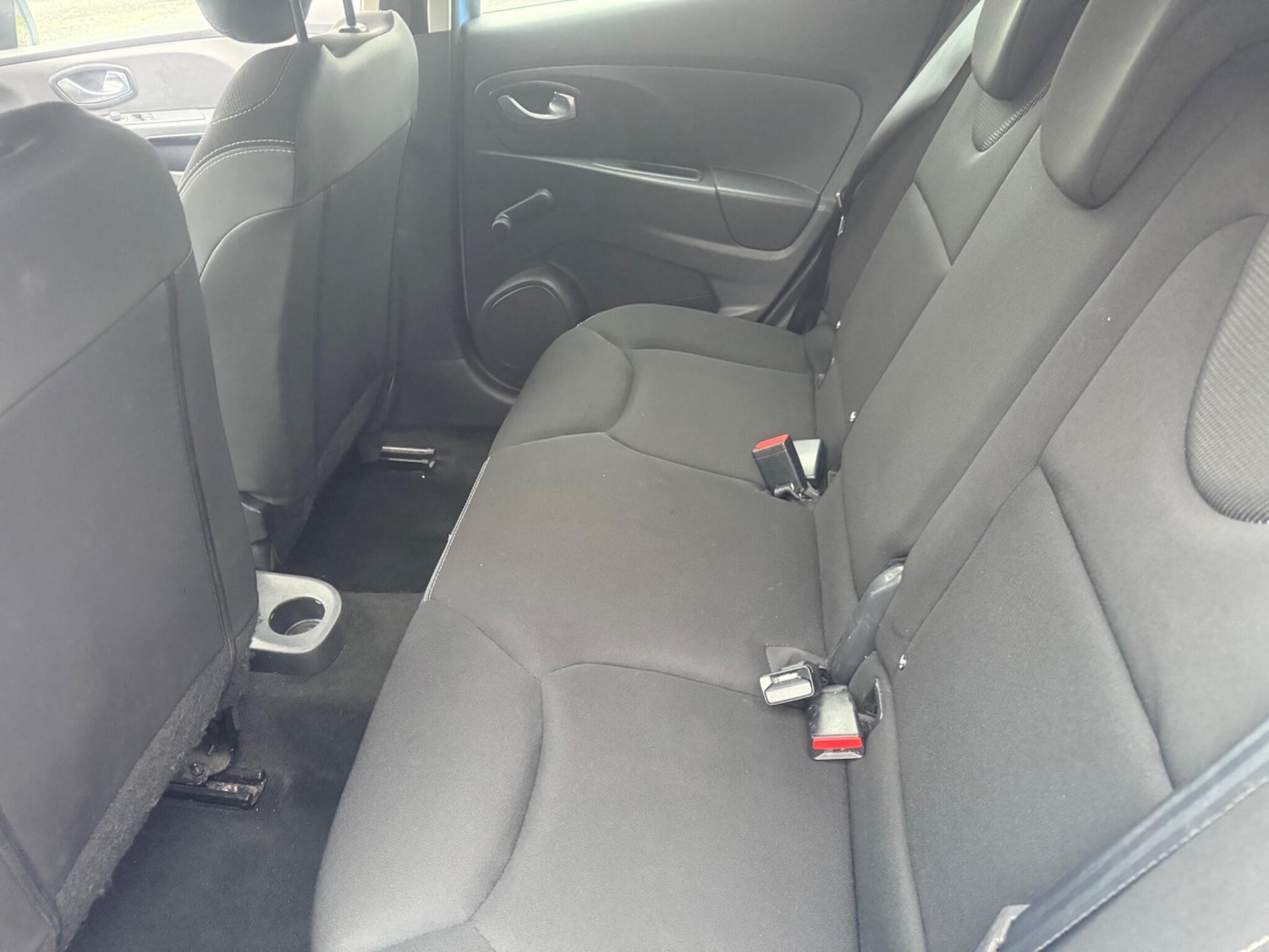 Used Renault Clio 2015 for sale - 76584963: Photo 11