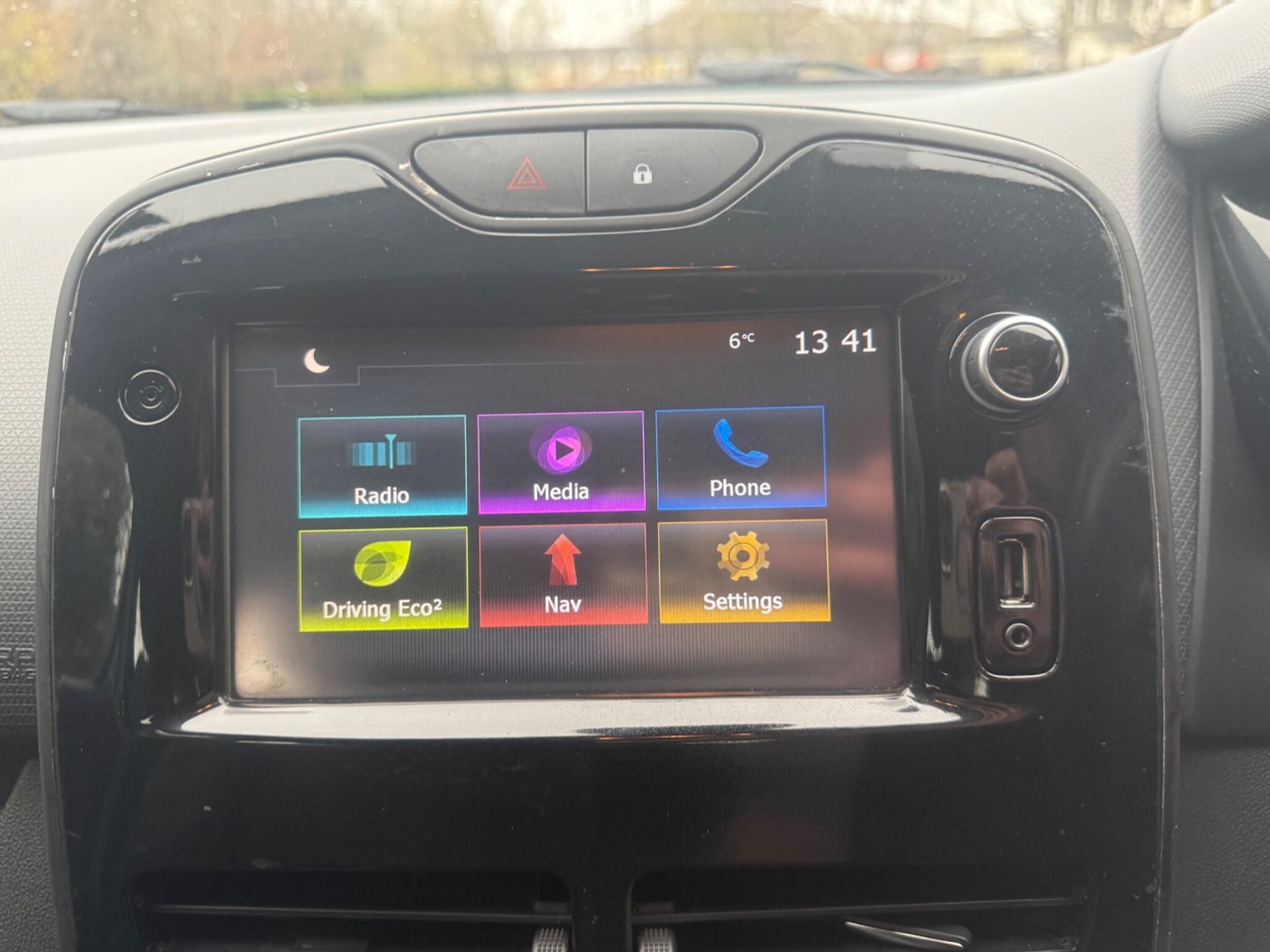 Used Renault Clio 2015 for sale - 76584963: Photo 15