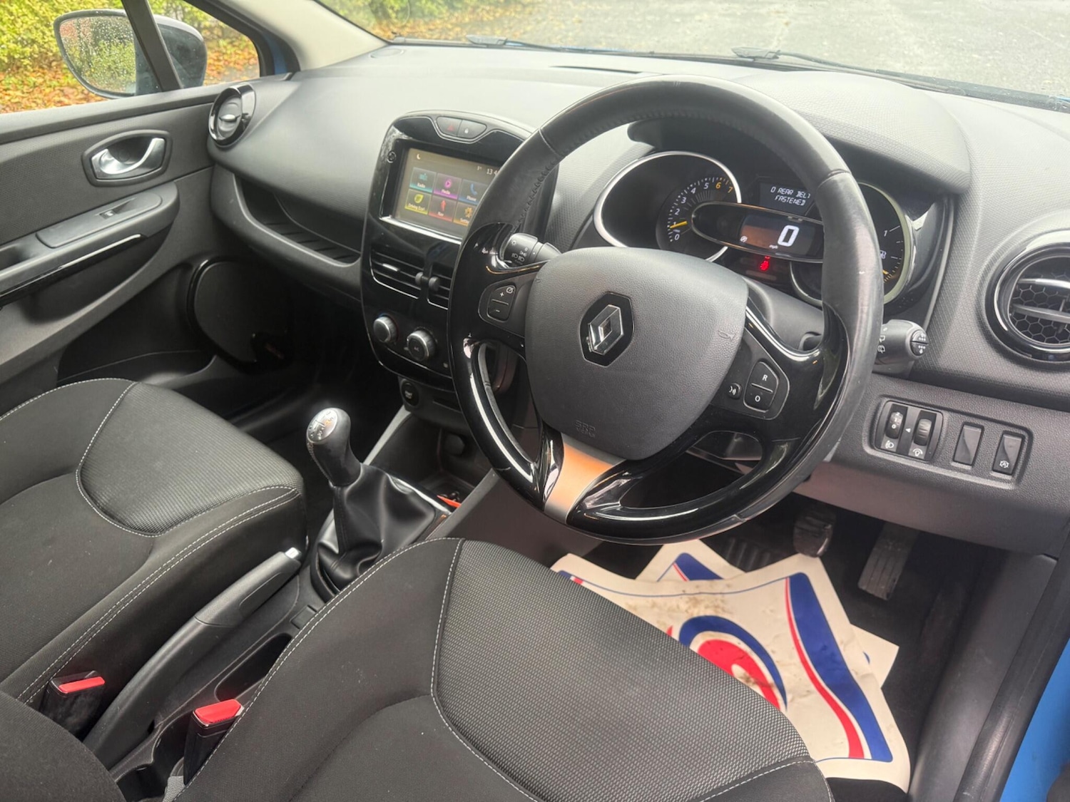 Used Renault Clio 2015 for sale - 76584963: Photo 9