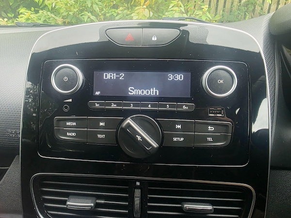 Used Renault Clio 2018 for sale - 76238549: Photo 16