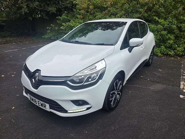 Used Renault Clio 2018 for sale - 76238549: Photo 3