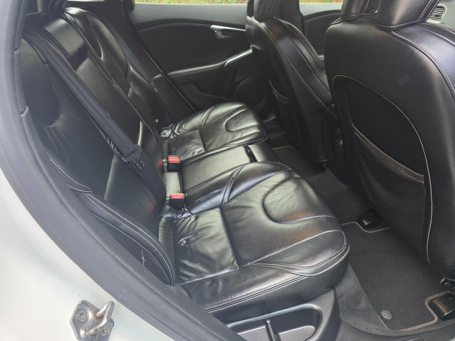 Used Volvo V40 2015 for sale - 77040648: Photo 10