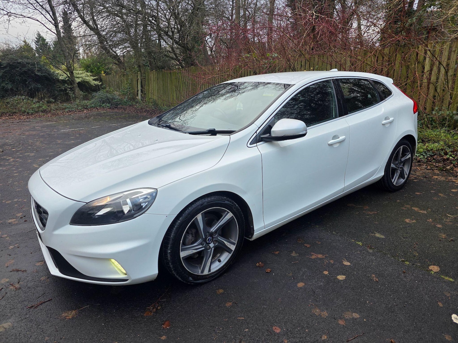 Used Volvo V40 2015 for sale - 77040648: Photo 4