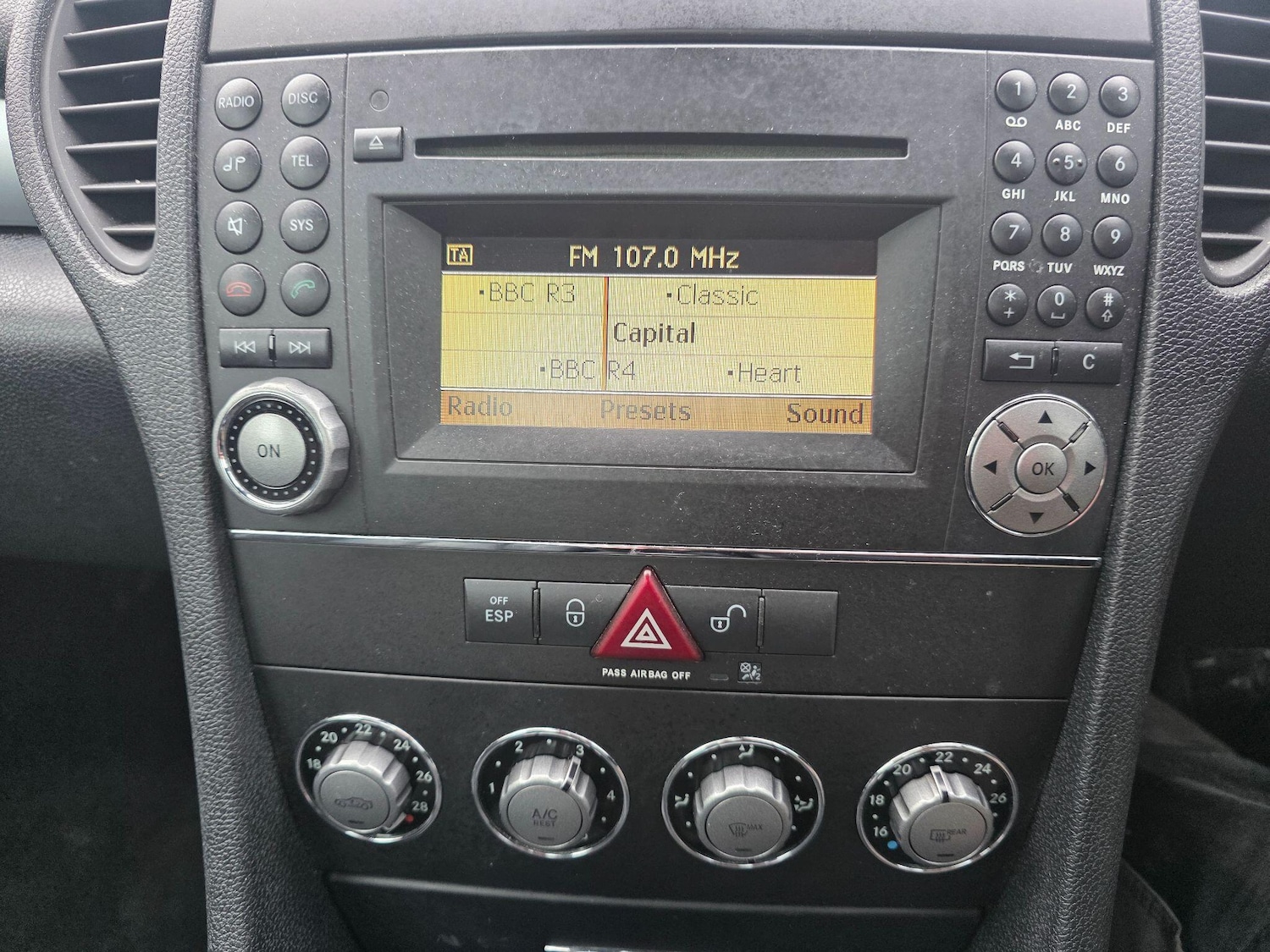 Used Mercedes-Benz SLK 2009 for sale - 77537471: Photo 12