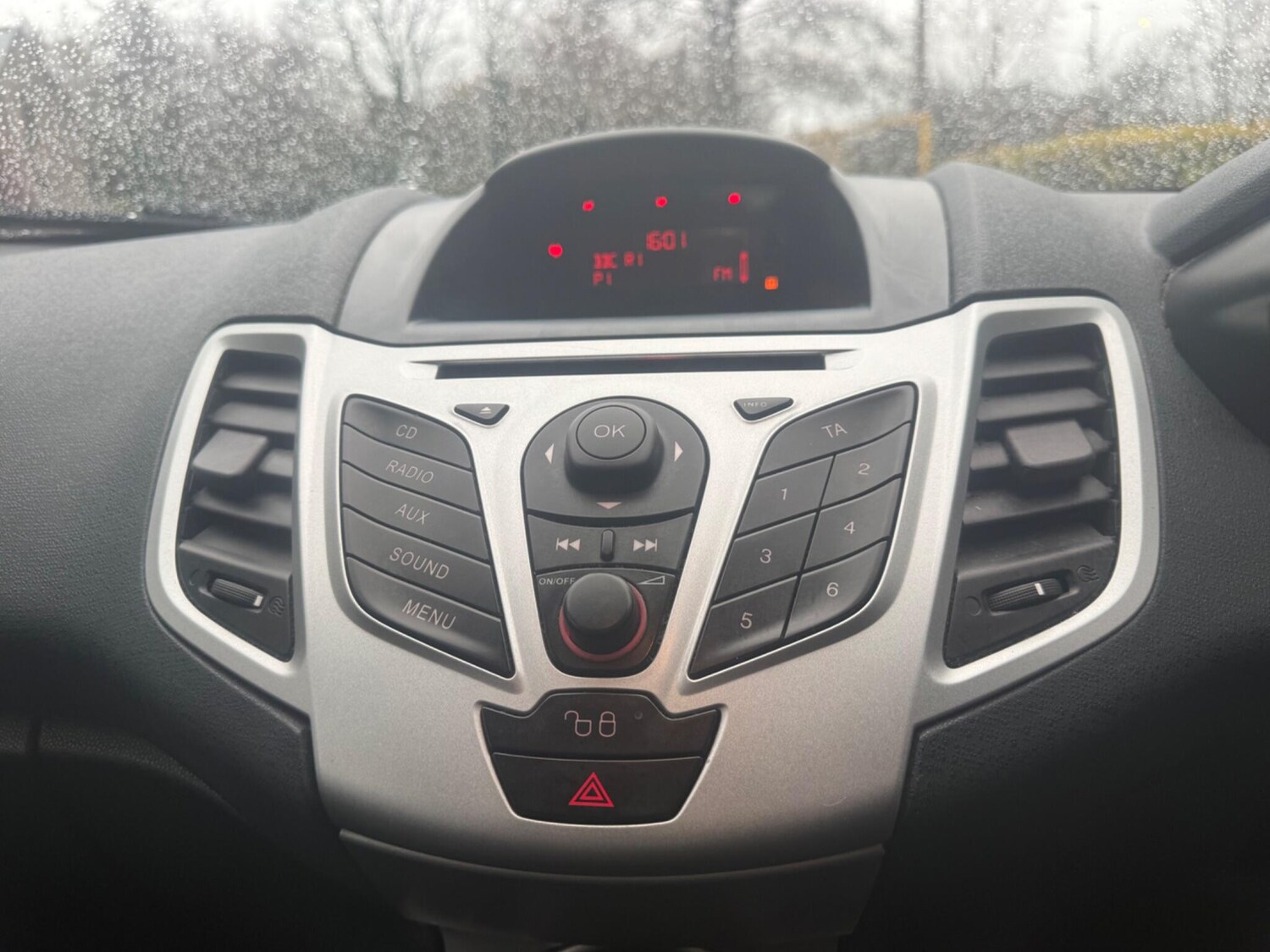 Used Ford Fiesta 2012 for sale - 77468543: Photo 14